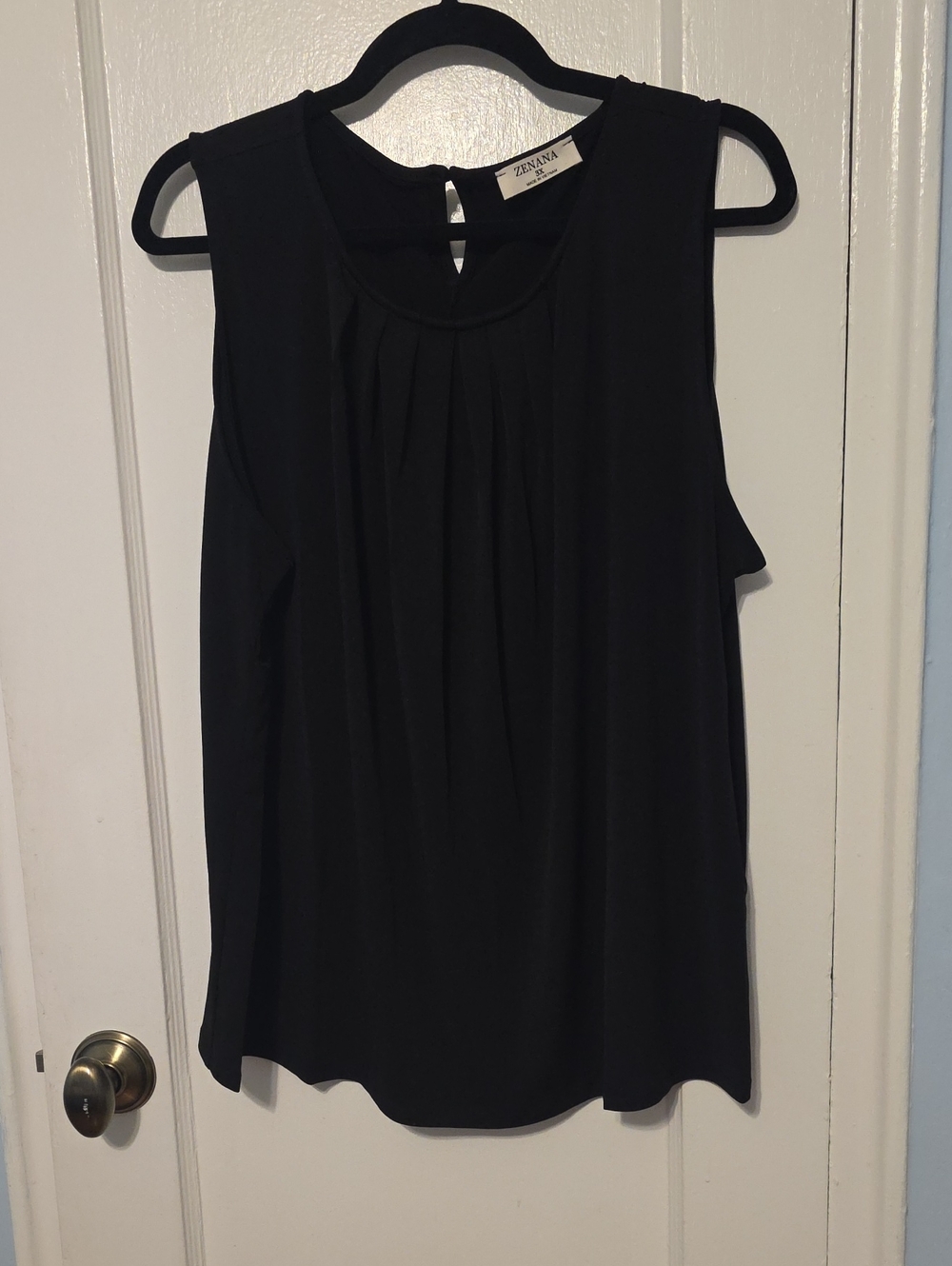 Zeravani Black Pleated Front Sleeveless Camisole